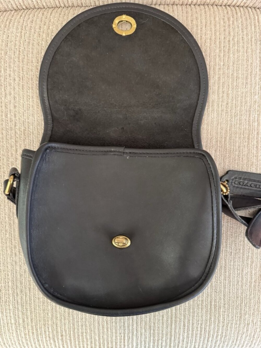 Vintage Coach Watson Black Leather Crossbody Bag Turnlock 9981 MINT - Picture 10 of 16